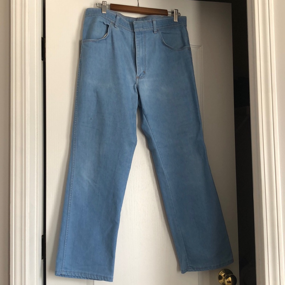 Used Wrangler mens jeans.